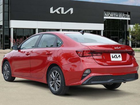 Certified 2024 Kia Forte LXS FWD image 4