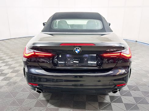 Used 2025 BMW 430i Convertible w/ Premium Package image 4