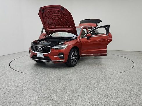 Used 2022 Volvo XC60 T8 Inscription AWD/4WD image 9