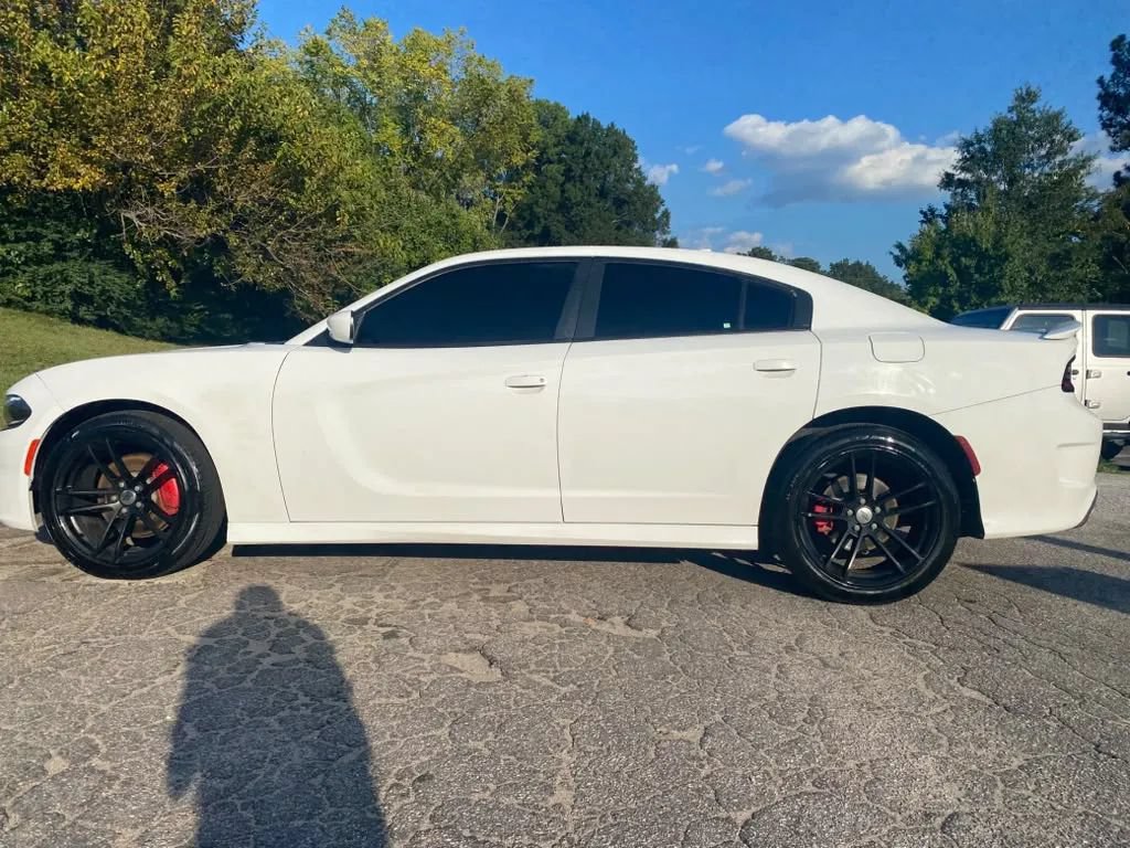Used 2016 Dodge Charger SXT RWD image 5