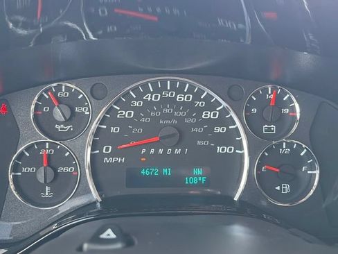 Used 2024 Chevrolet Express 2500 RWD image 9