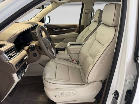 Used 2023 GMC Yukon Denali AWD/4WD image 12