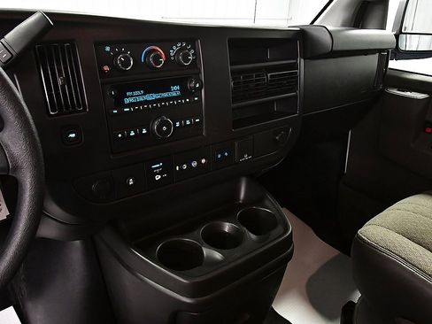 Used 2025 Chevrolet Express 3500 LT w/ LT Preferred Equipment Group image 17