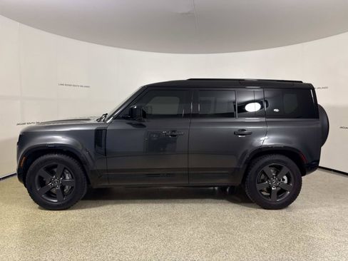 Used 2023 Land Rover Defender 110 X-Dynamic SE AWD/4WD image 2
