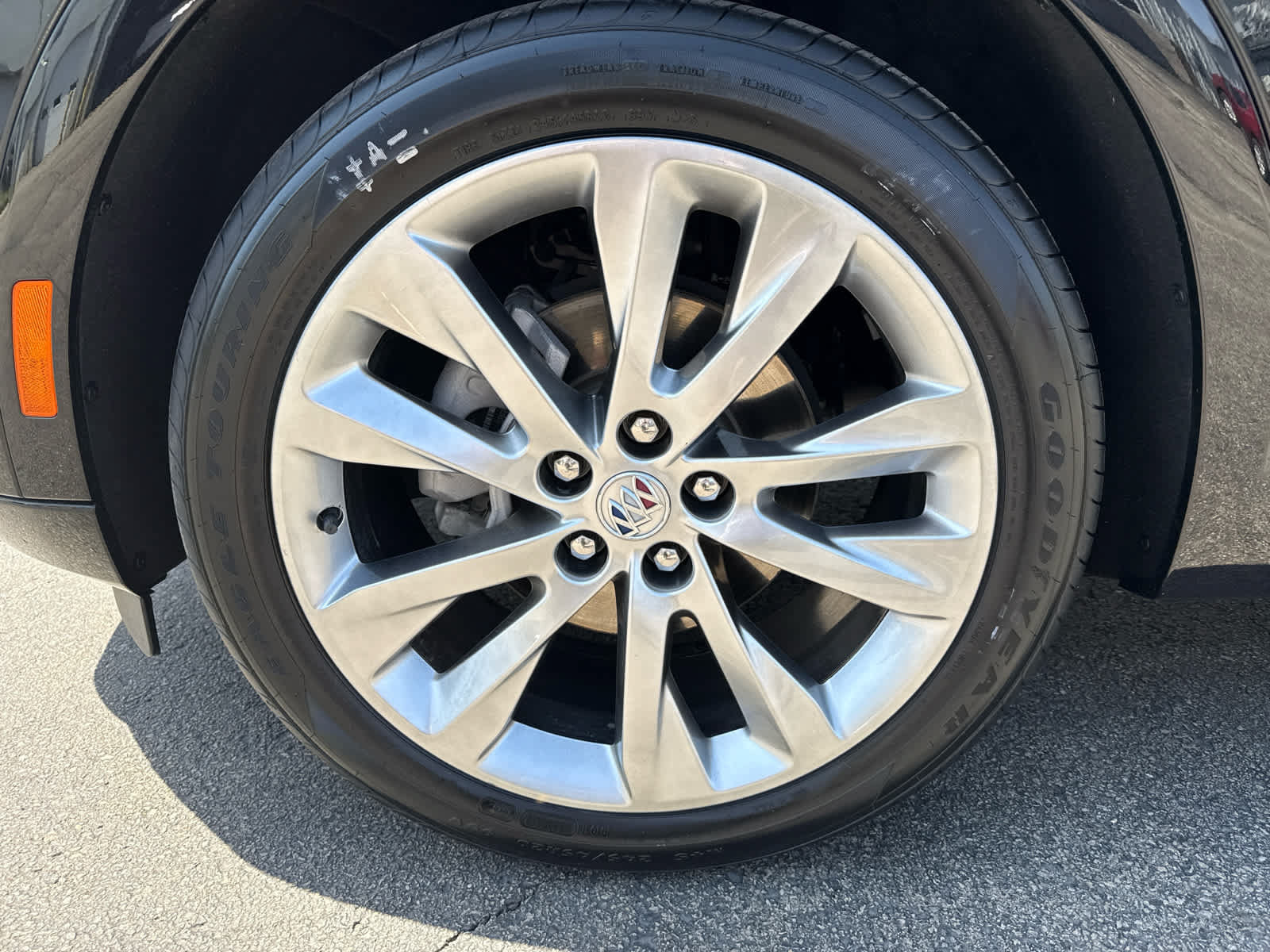 Used 2023 Buick Envision Avenir AWD/4WD image 9