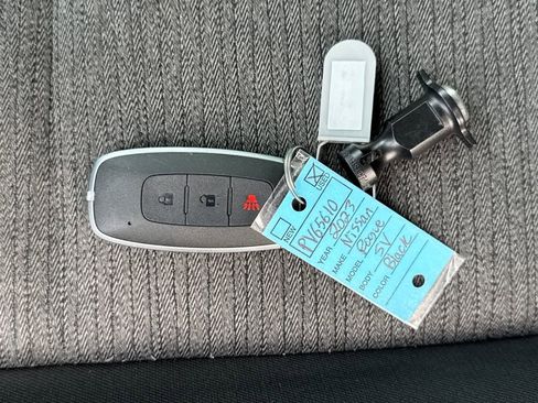 Used 2023 Nissan Rogue SV image 27