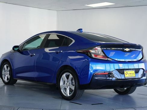 Used 2017 Chevrolet Volt LT w/ Comfort Package image 5