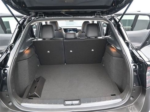 Used 2025 Nissan Kicks SR image 14