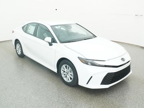 New 2026 Toyota Camry LE image 13