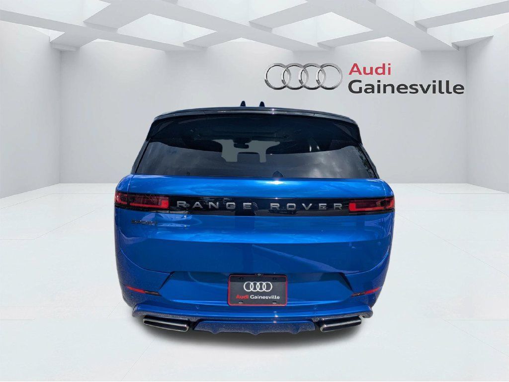 Used 2024 Land Rover Range Rover Sport Autobiography AWD/4WD image 7