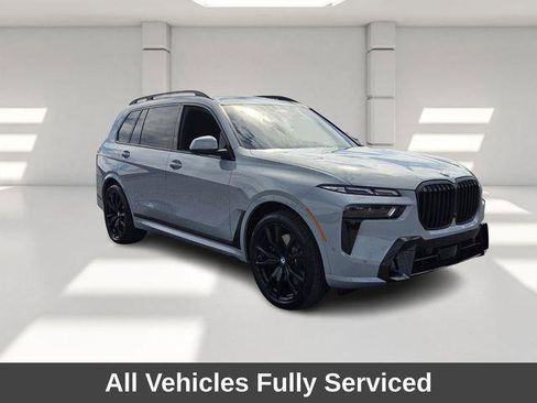 Used 2025 BMW X7 xDrive40i w/ Executive Package image 7