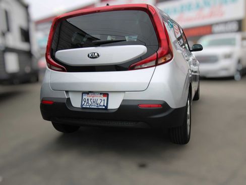 Used 2020 Kia Soul S image 4