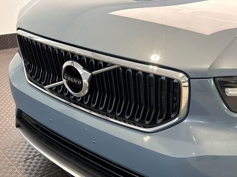 Used 2020 Volvo XC40 T5 Momentum AWD/4WD image 7