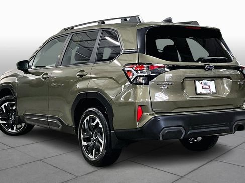 Used 2025 Subaru Forester Limited AWD/4WD image 12