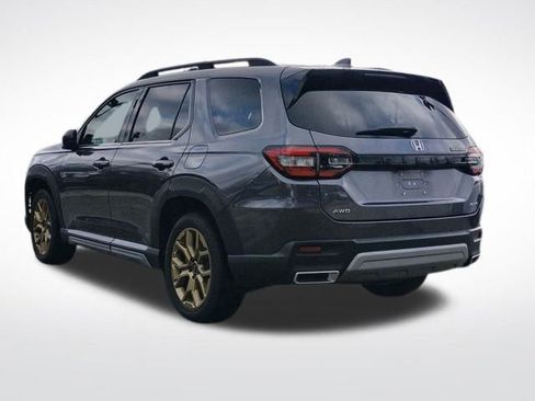 Used 2023 Honda Pilot Elite image 12