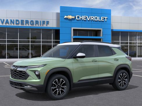 New 2026 Chevrolet TrailBlazer ACTIV FWD image 2