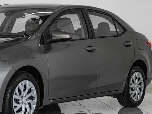 Used 2017 Toyota Corolla LE image 62