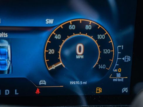 Used 2025 Ford Mustang Premium RWD image 32