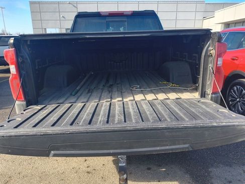 Used 2022 Chevrolet Silverado 1500 LT Trail Boss w/ Convenience Package II image 13