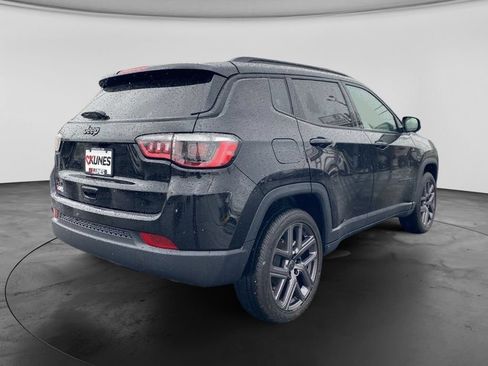 Used 2026 Jeep Compass Latitude AWD/4WD image 8