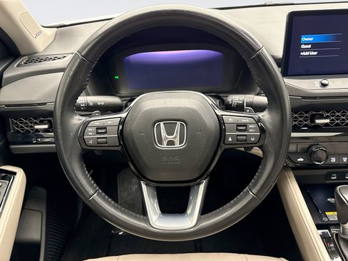 Used 2023 Honda Accord Touring image 12