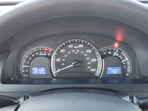 Used 2015 Toyota Camry LE image 21