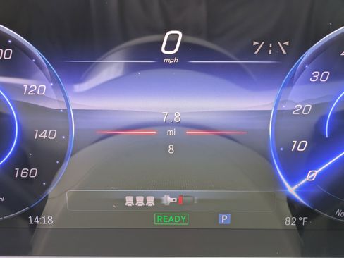 New 2026 Mercedes-Benz EQE 320 4MATIC SUV image 22