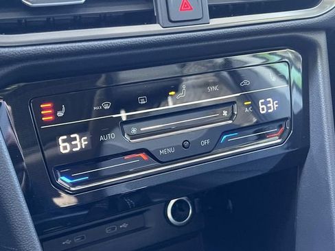 New 2026 Volkswagen Taos SE FWD image 20