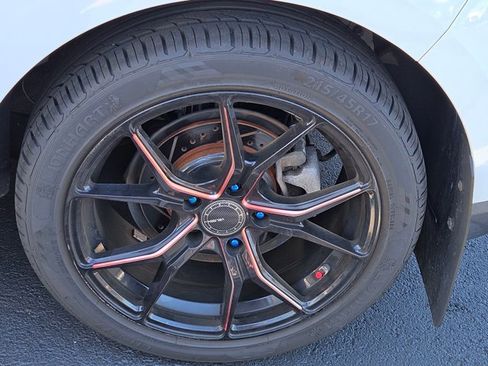 Used 2020 Hyundai Veloster 2.0 image 13