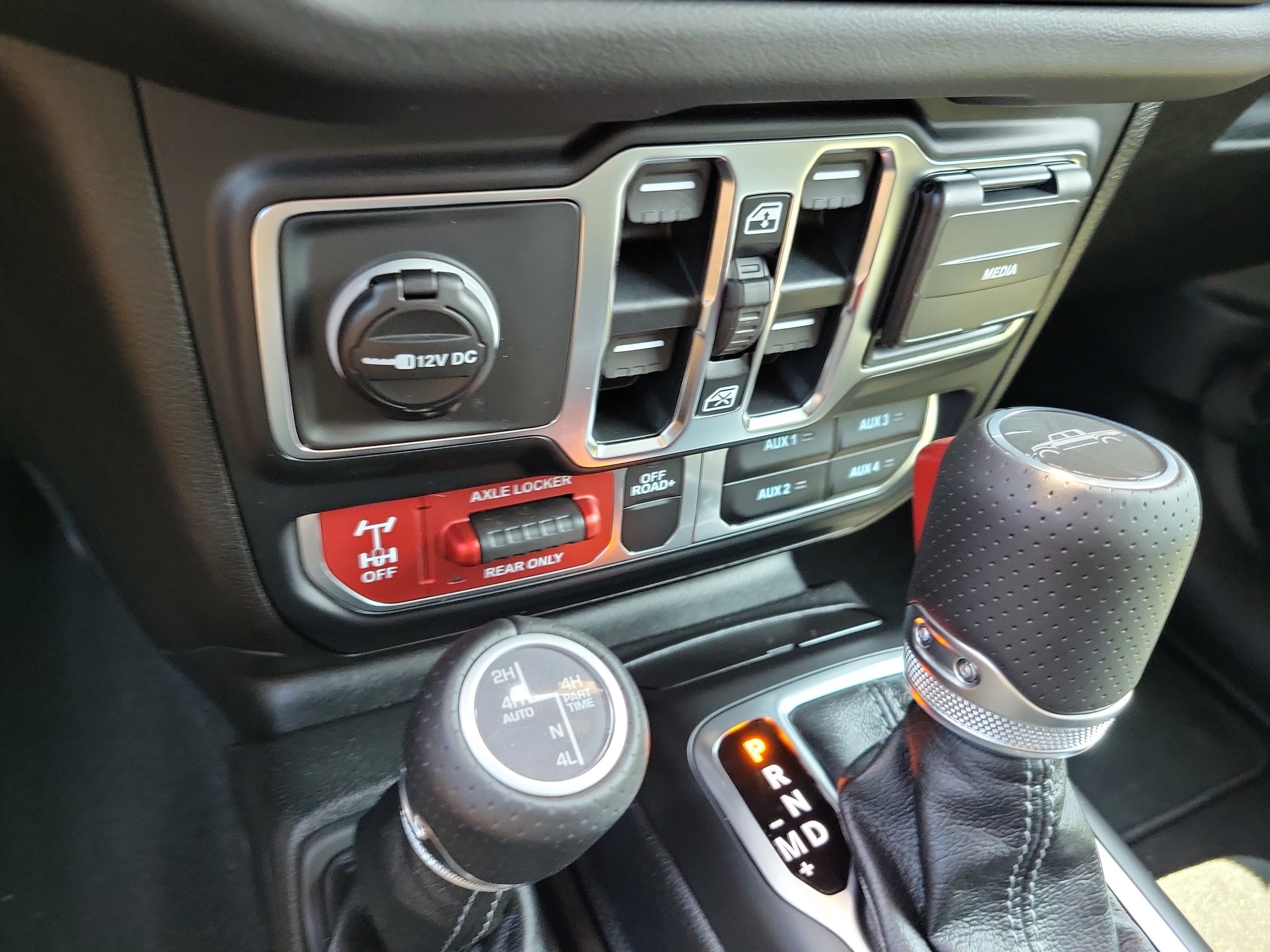 New 2026 Jeep Gladiator Mojave AWD/4WD image 33
