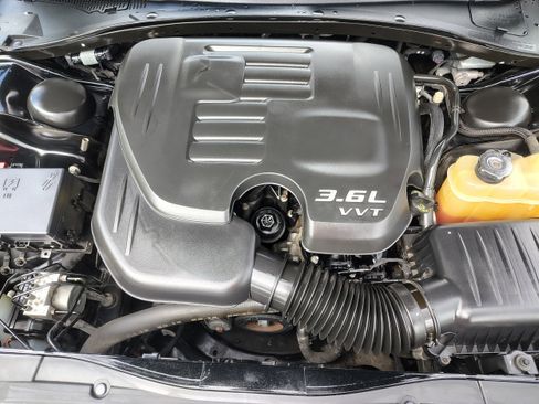 Certified 2016 Chrysler 300 S w/ 300S Premium Group AWD/4WD image 15