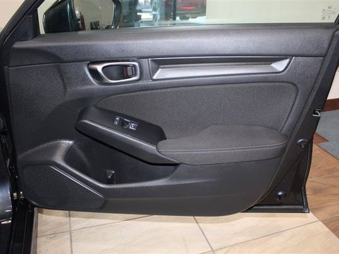 Used 2025 Honda Civic Sport image 30