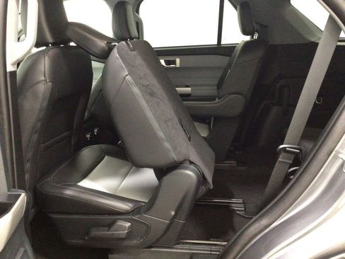 Used 2023 Ford Explorer XLT w/ Equipment Group 202A image 14
