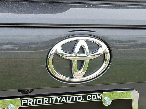 Used 2025 Toyota RAV4 XLE AWD/4WD image 9