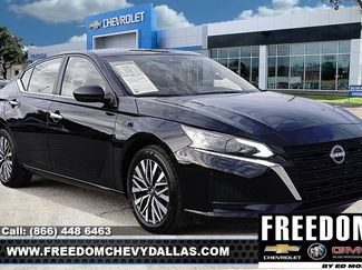 Used 2025 Nissan Altima 2.5 SV video 1