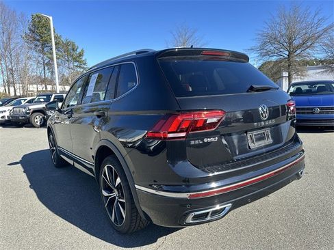 Used 2023 Volkswagen Tiguan SEL R-Line image 3
