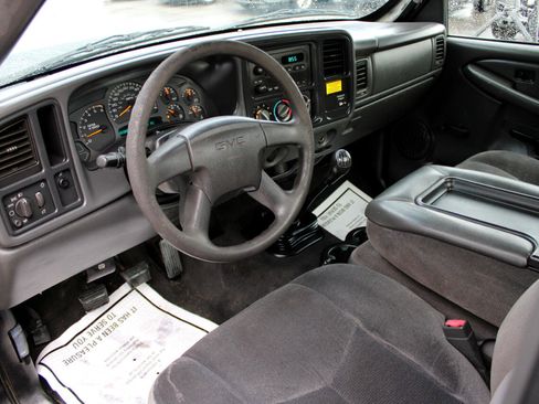 Used 2003 GMC Sierra 3500 2WD image 20