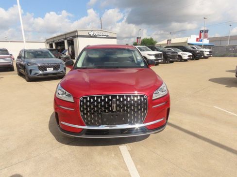 Used 2024 Lincoln Corsair Reserve FWD image 4