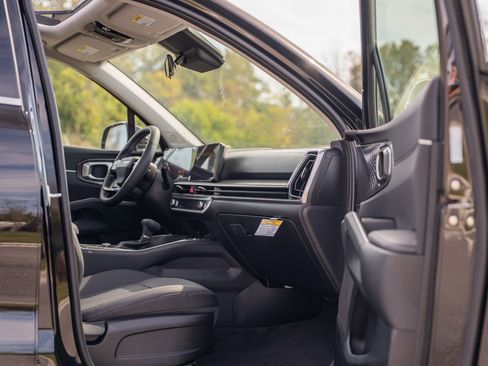 New 2026 Kia Sorento S w/ S Panoramic Sunroof Package FWD image 7