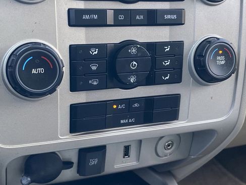 Used 2012 Ford Escape FWD Hybrid image 26