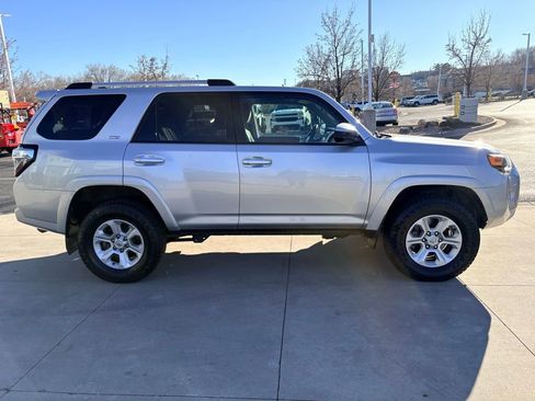 Used 2022 Toyota 4Runner SR5 image 3