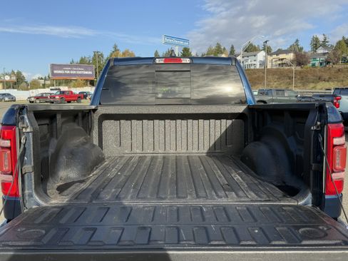 Used 2020 RAM 1500 Laramie image 36