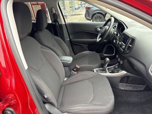 Used 2018 Jeep Compass Sport image 30