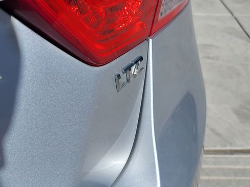 Used 2015 Chevrolet Impala LTZ FWD image 12