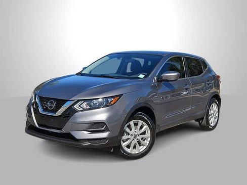 Used 2022 Nissan Rogue Sport S image 1