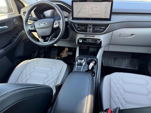 Used 2023 Ford Escape SE w/ PHEV Premium Package image 15