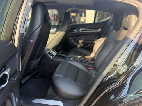 Used 2014 Porsche Panamera 4 w/ Premium Package image 18