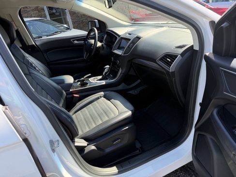 Used 2017 Ford Edge SEL w/ Equipment Group 201A AWD/4WD image 8
