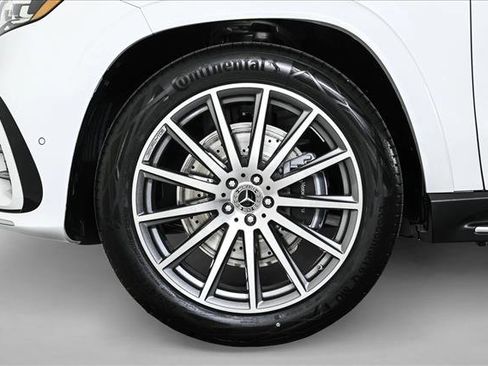 New 2026 Mercedes-Benz GLS 580 4MATIC image 27