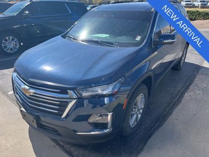 Used 2023 Chevrolet Traverse LT